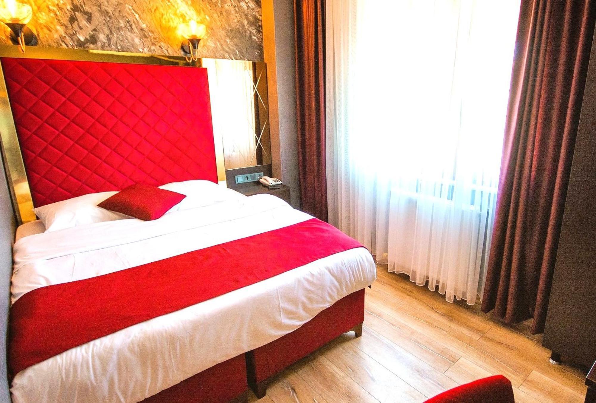Atesde Dustu Salvara Hotel Istambul Exterior foto